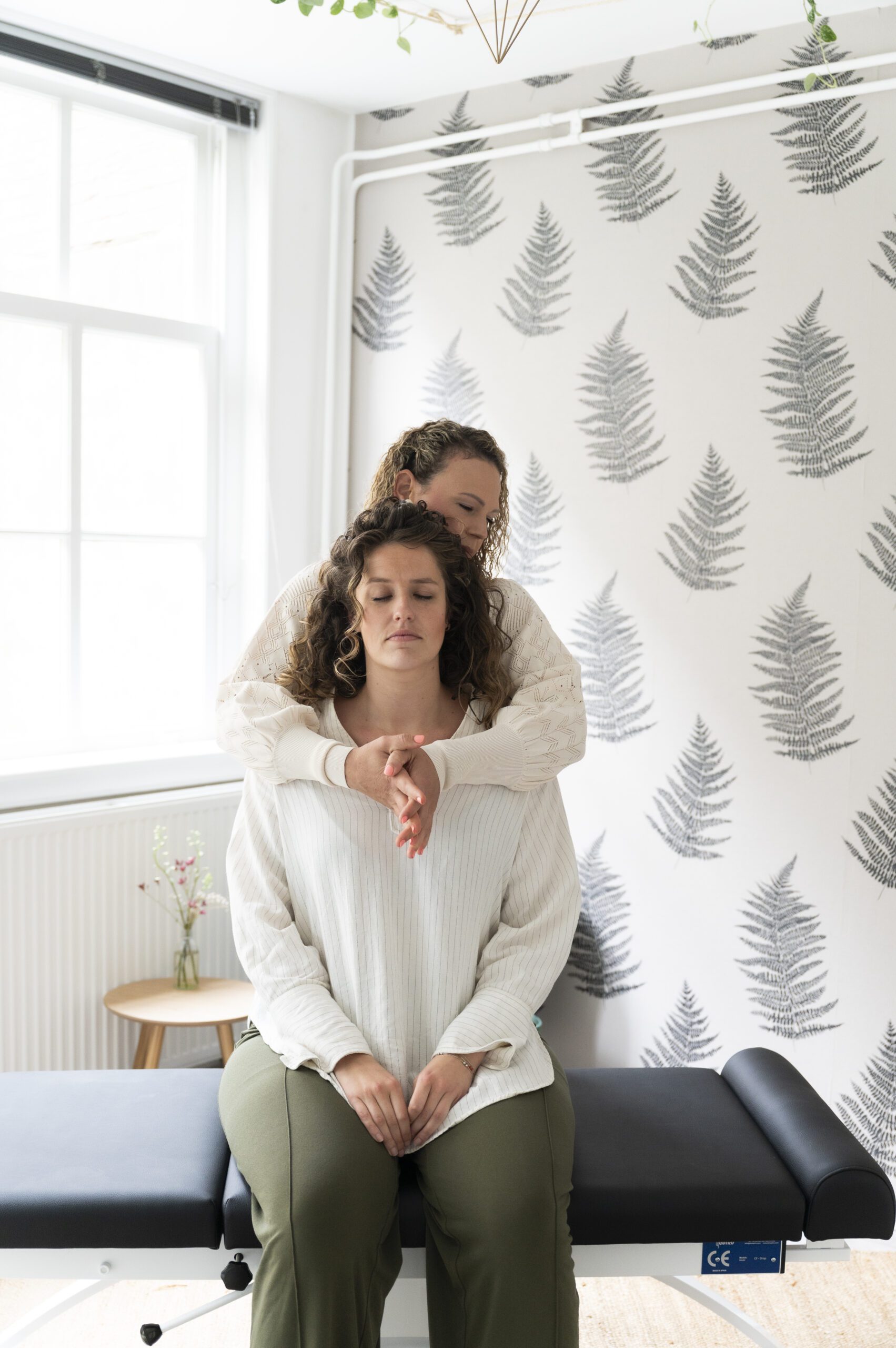 Benefits of visiting the chiropractor in the postpartum period
