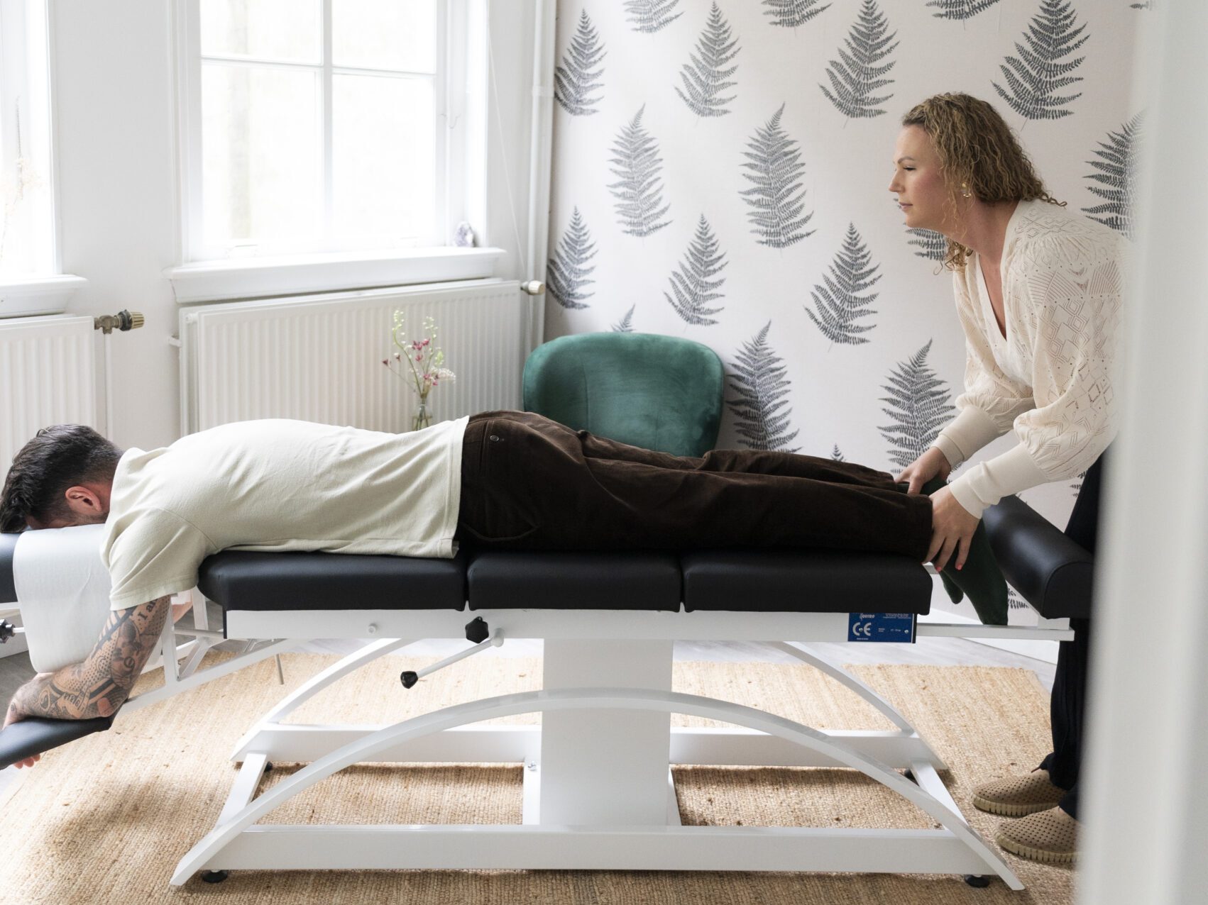 chiropractor helpt bij tintelende voeten